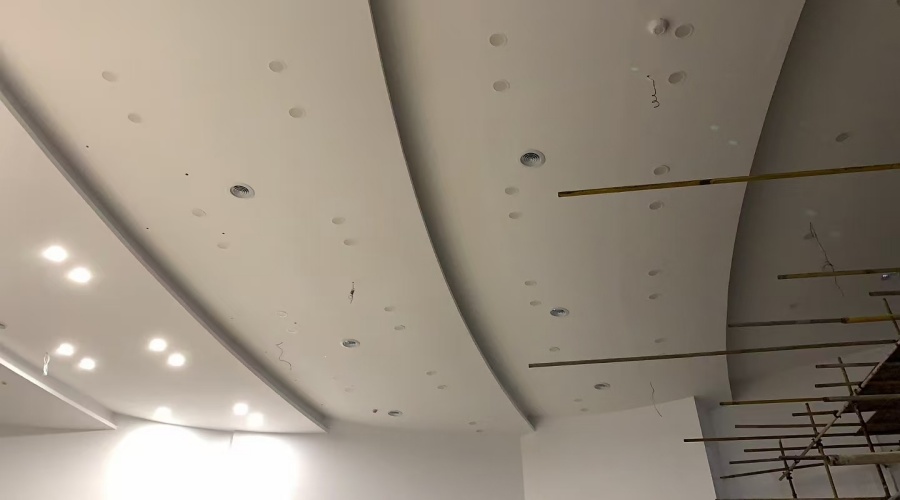 選來選去,深圳華潤(rùn)萬象城還是選擇了飾紀(jì)上品GRG天花