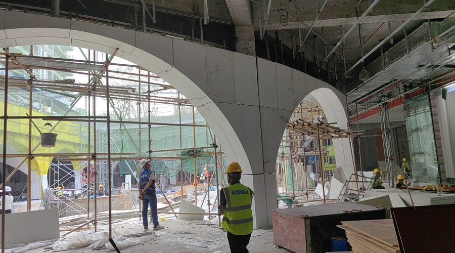 GRG異形構件安裝中