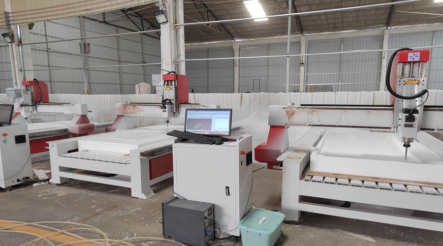 飾紀(jì)上品引進(jìn)五軸雕刻機(jī) 飾紀(jì)上品引進(jìn)五軸雕刻機(jī)