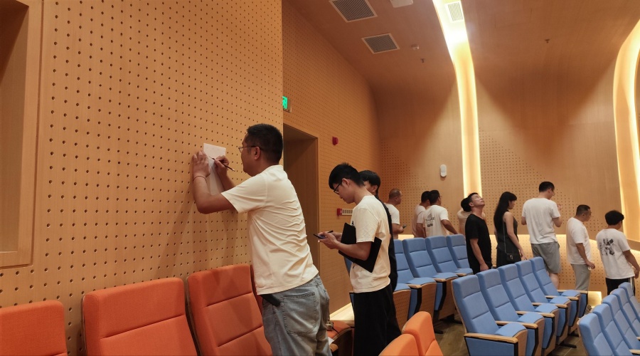 深圳坪山實(shí)驗(yàn)學(xué)校GRG報(bào)告廳穿孔板工程案例