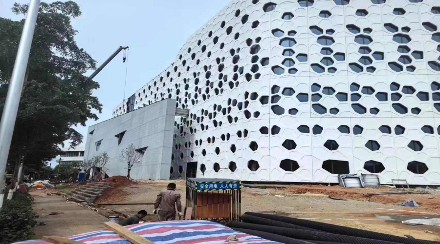 UHPC幕墻板裝飾效果