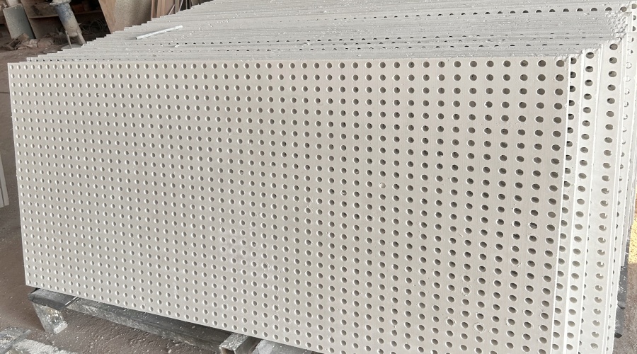 南寧工業(yè)職業(yè)技術學院會堂GRG穿孔板吊頂